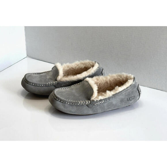 UGG Ansley Women's 8 Light Gray Suede Slippers Water Resistant Slip On Moccasins - Picture 3 of 14